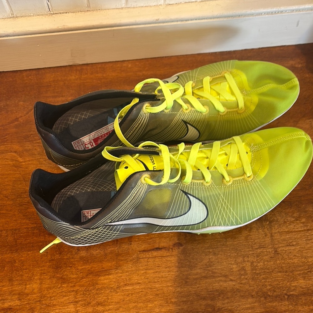 Nike Men's Yellow and Black Running Shoes